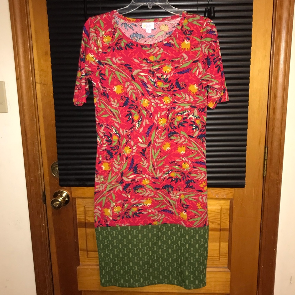 LuLaRoe Julia. A - Picture 1 of 5